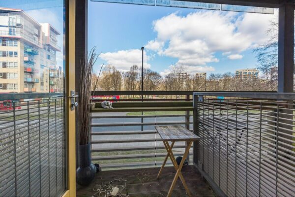 Becquerel Court, Greenwich, SE10