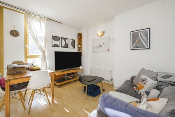 Becquerel Court, Greenwich, SE10