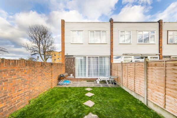 Foremark Close, Hainault, IG6