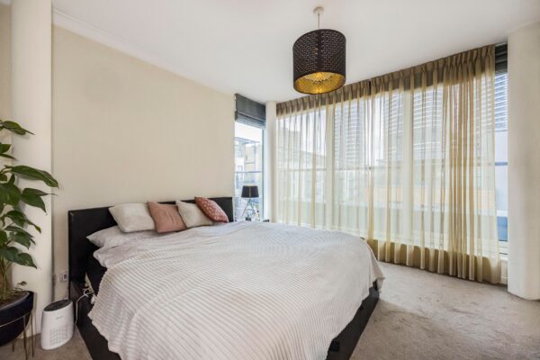 Boardwalk Place, Canary Wharf, E14