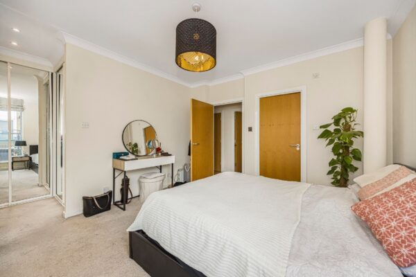 Boardwalk Place, Canary Wharf, E14