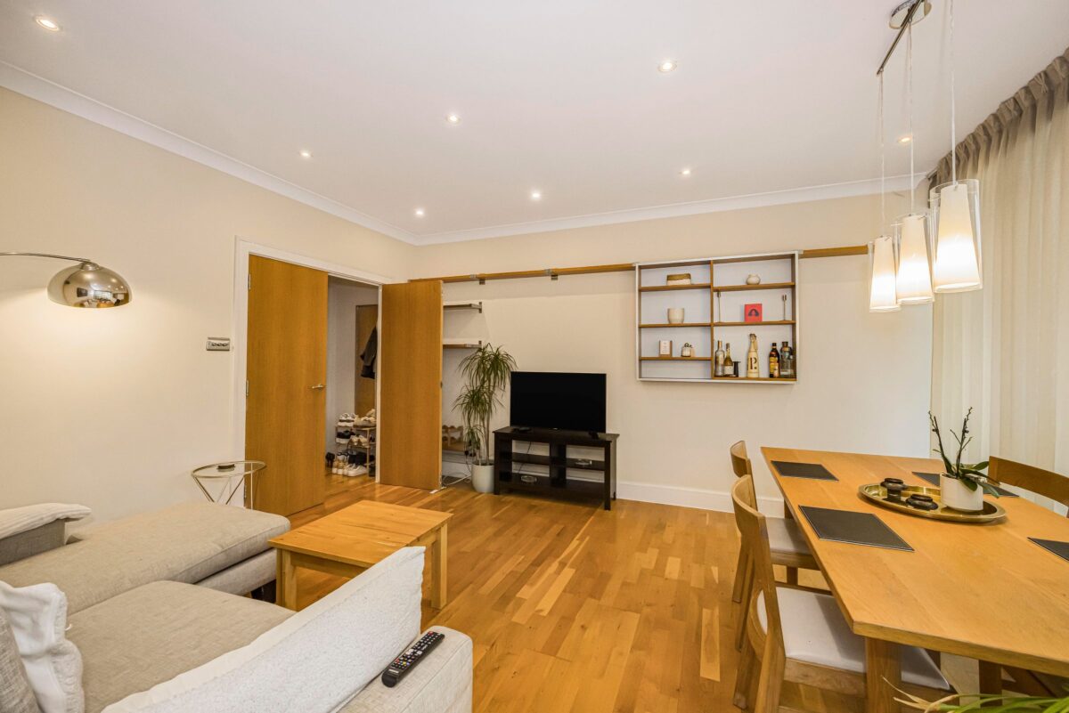 Boardwalk Place, Canary Wharf, E14