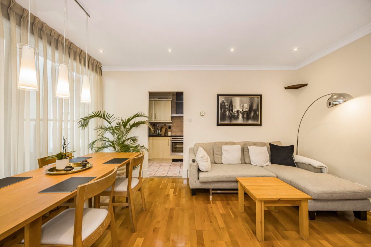 Boardwalk Place, Canary Wharf, E14