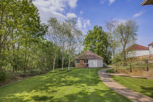 Brook Lodge, Ongar, CM5