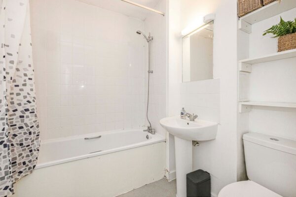 Frederic Court E14