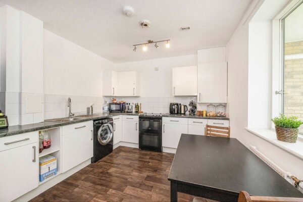 Frederic Court E14