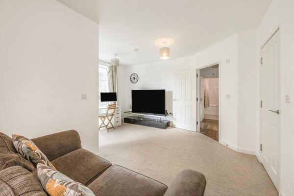 Frederic Court E14