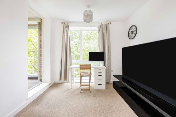 Frederic Court E14