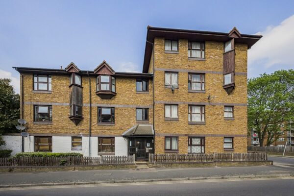 Longbridge Way, London