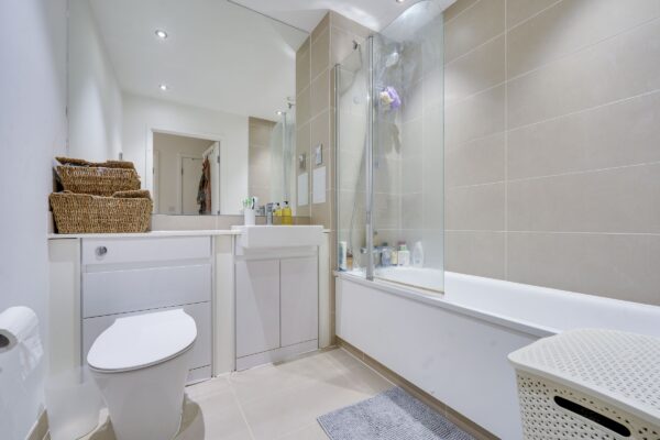 Guthrum Court, Galleons Reach, E16