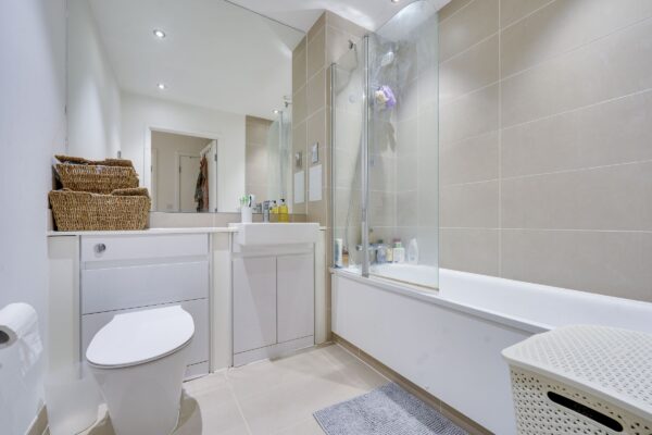 Guthrum Court, Galleons Reach, E16