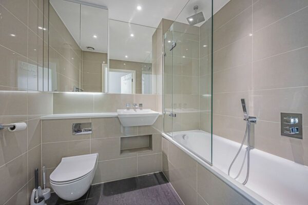 Pinnacle Apartments, Saffron Central Square, Croydon