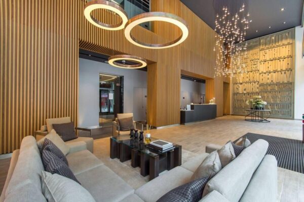 Pinnacle Apartments, Saffron Central Square, Croydon