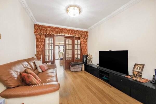 Peel Drive, Clayhall, IG5