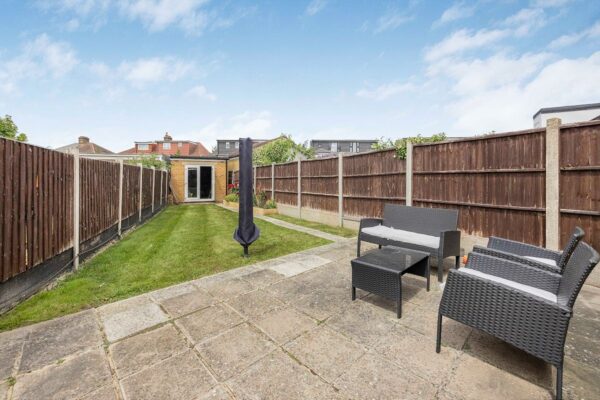Peel Drive, Clayhall, IG5