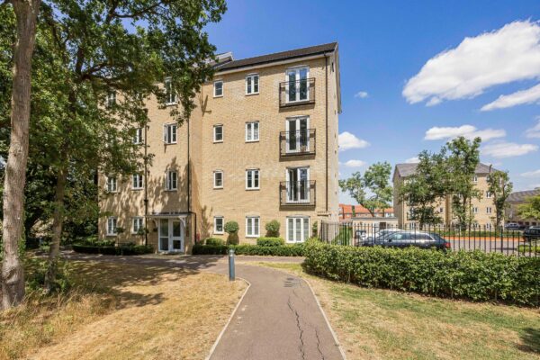 Lupine House, Chigwell, IG7