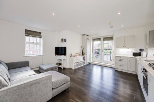 Collison Avenue, Barnet, EN5