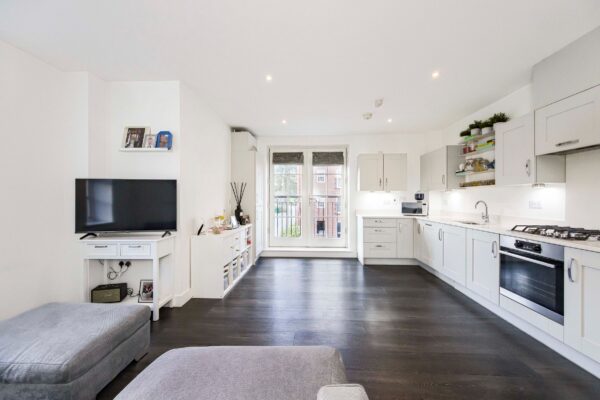 Collison Avenue, Barnet, EN5