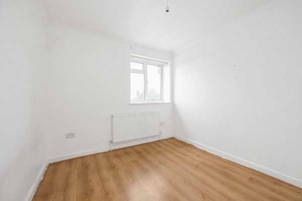 Brocket Way, Chigwell, IG7