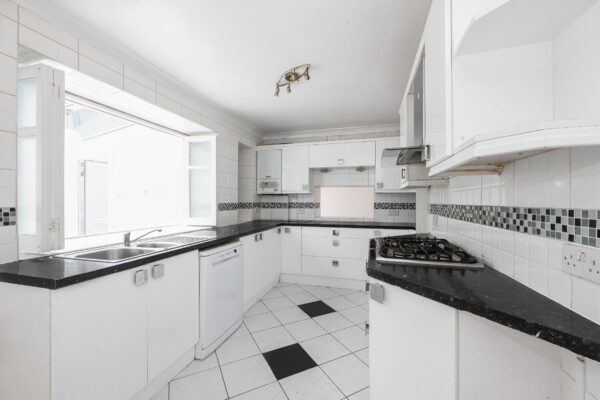 Brocket Way, Chigwell, IG7