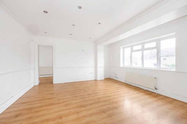Brocket Way, Chigwell, IG7