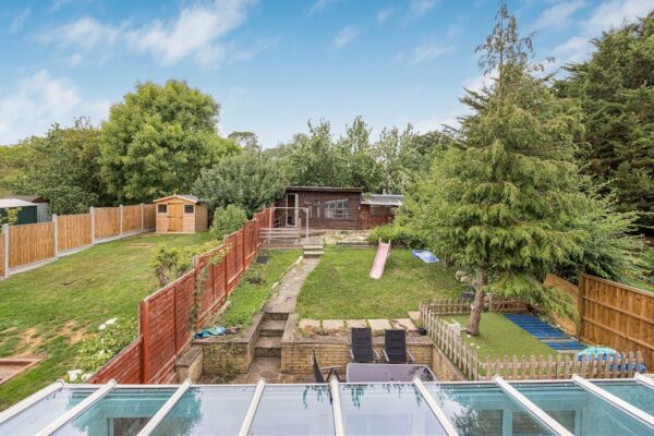 Brocket Way, Chigwell, IG7
