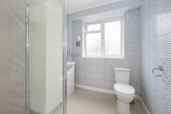 Brocket Way, Chigwell, IG7