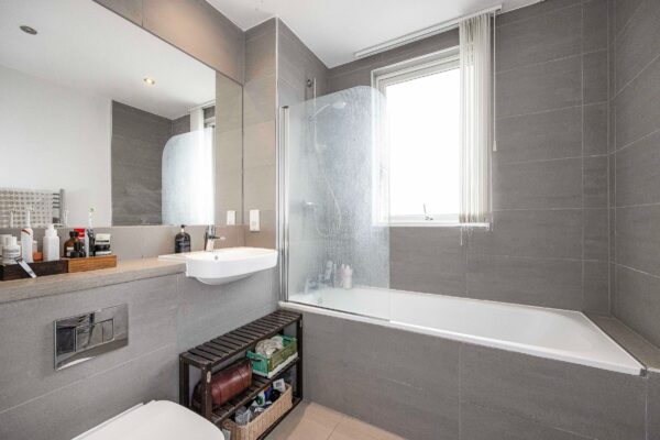 Fairway Court, Bow, E3