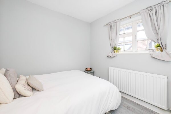 Gladstone Road, Buckhurst Hill, IG9