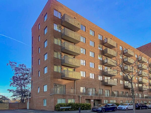 Pioneer Court, Canning Town, E16