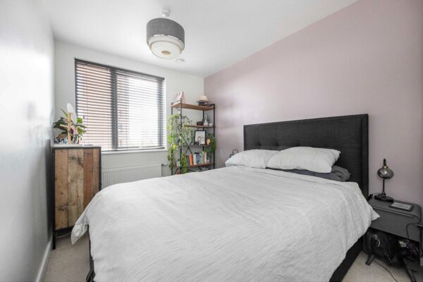 Pioneer Court, Canning Town, E16