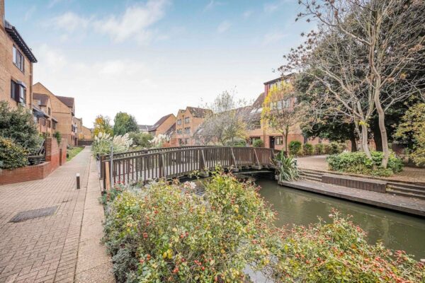 Leerdam Drive, Isle of Dogs, E14