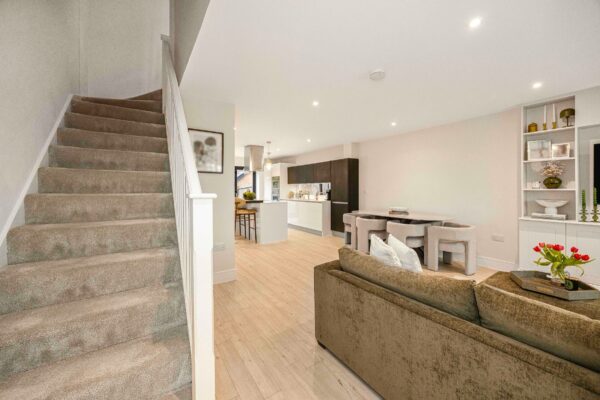 Park View, Chigwell,  IG7