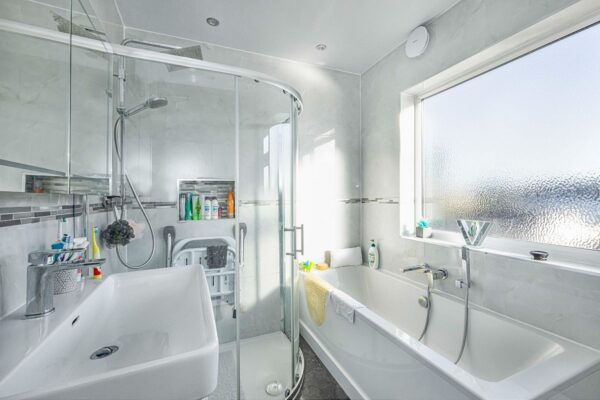 Bentley Drive, Ilford, IG2