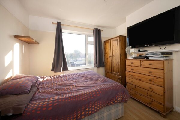 Bentley Drive, Ilford, IG2