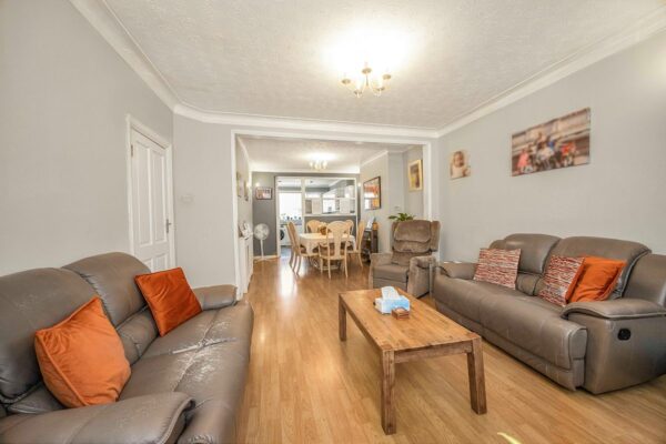 Bentley Drive, Ilford, IG2