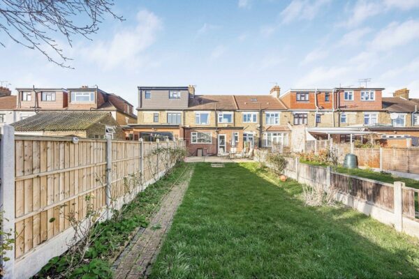 Bentley Drive, Ilford, IG2