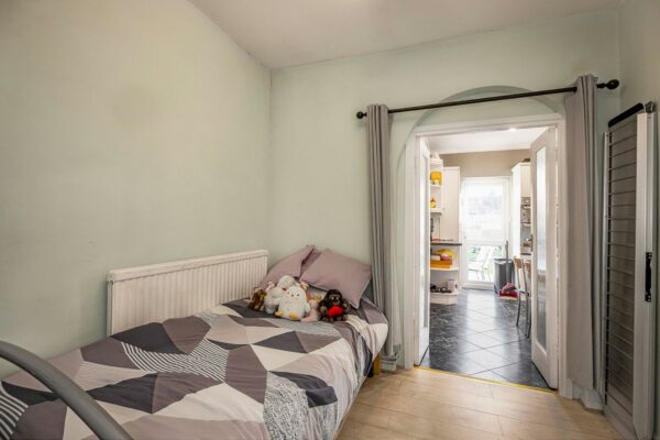 Bentley Drive, Ilford, IG2