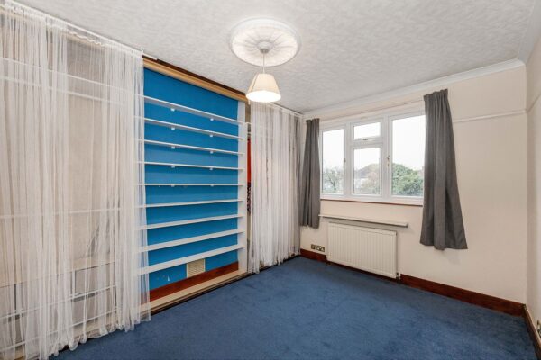 Glenthorne Gardens, Ilford, IG6