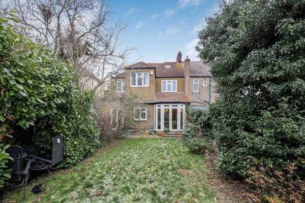 Glenthorne Gardens, Ilford, IG6