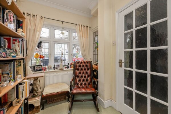 Glenthorne Gardens, Ilford, IG6