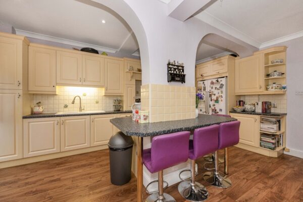 Glenthorne Gardens, Ilford, IG6