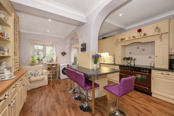 Glenthorne Gardens, Ilford, IG6