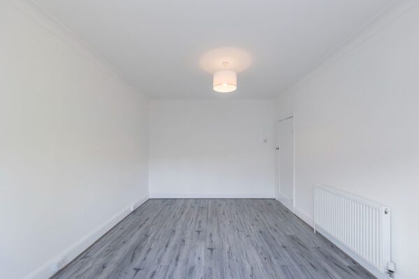 The Glade, Clayhall, IG5