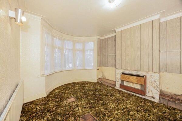 Dersingham Avenue, Manor Park, E12