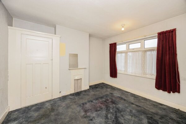 Dersingham Avenue, Manor Park, E12