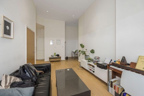 Violet Road, Bow, E3