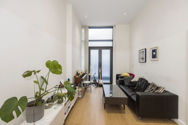 Violet Road, Bow, E3