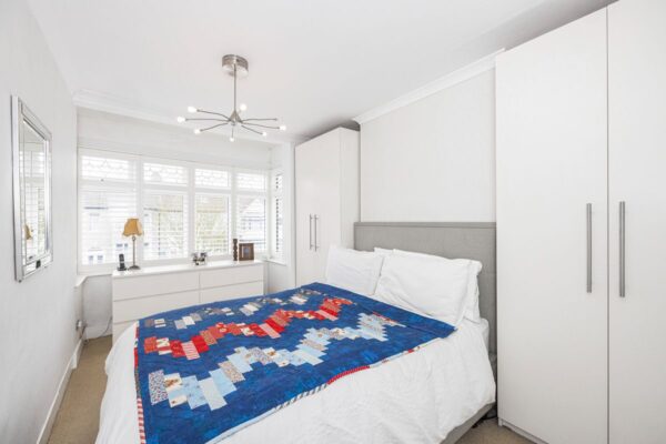 Hazelbrouck Gardens, Hainault, IG6