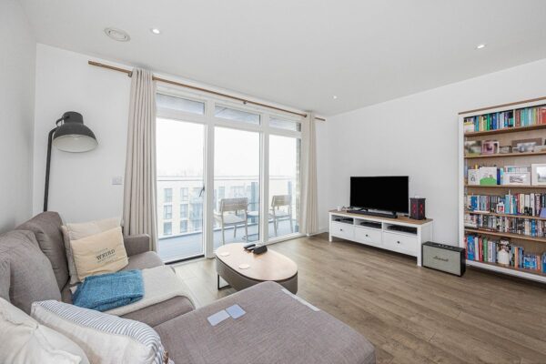 Lamington Heights, Poplar, E14